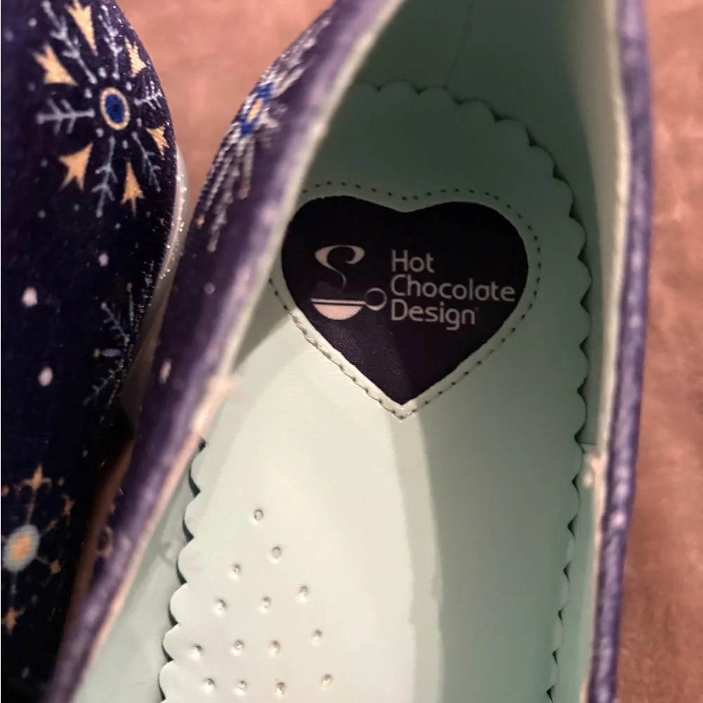 Elegant Blue Snowflake Heels - Picture 7 of 10